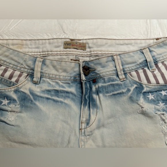 Patriotic Jean Shorts Unique Stars and Stripes Design 100% Cotton Junior Size 11 - Picture 4 of 9